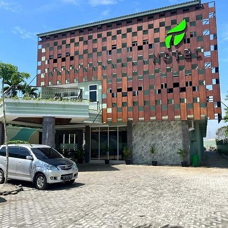 T Hotel Kualanamu Lubukpakam Zewnętrze zdjęcie